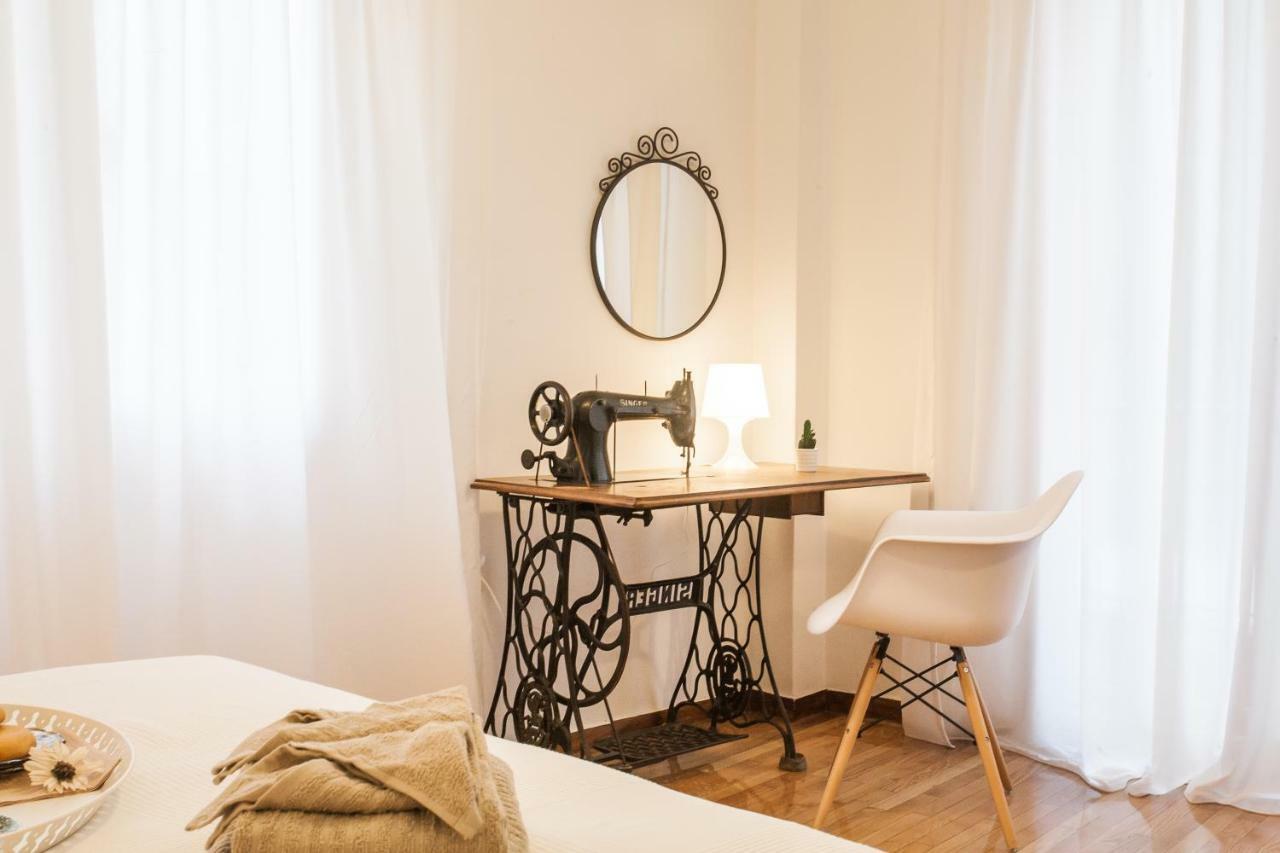 Classy And Stylish Private Apartment At Acropolis Museum Metro Station 아테네 외부 사진
