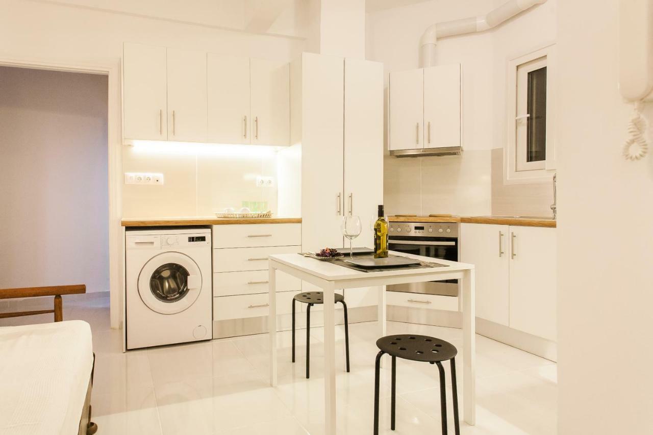 Classy And Stylish Private Apartment At Acropolis Museum Metro Station 아테네 외부 사진